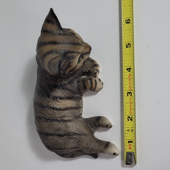 Handpainted Realistic Vintage Tabby Kitten Cat Figurine Harvey Knox - Picture 8 of 9